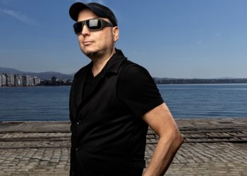 Γρηγόρης Αποστολόπουλος: «Θέλω να ανεβάζω έργα χωρίς φόρμες»