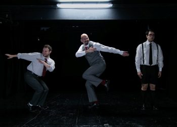 «Να ξέρετε πως αυτό που ακούτε  είναι σφύριγμα τρένου» στο Θέατρο Olvio