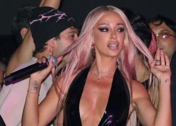 Ελένη Φουρέιρα: Listening party για το νέο της άλμπουμ