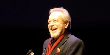 Γρηγόρης Βαλτινός: Α΄ Βραβείο στα Θεατρικά Βραβεία «Αθηνόραμα» 2025