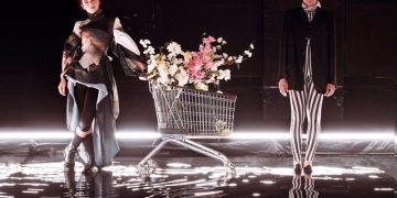 Παράταση για «Το όνειρο ενός γελοίου»