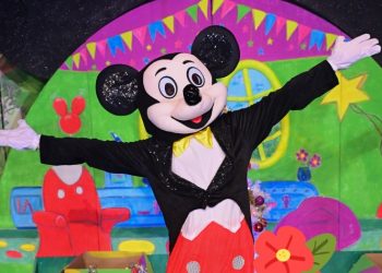 Αποκλειστικό: Η Γιώτα Τζουάνη συνεχίζει με νέο Μίκυ στο Θέατρο Αυλαία