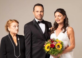 «Μαύρη Γαλότσα» σε περιοδεία