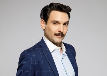 Το σπίτι δίπλα στο ποτάμι: Ποιος είναι ο Ηλίας Αρώνης