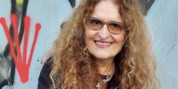 Σοφία Φιλιππίδου: «Από μικρή αισθάνομαι ποιήτρια»