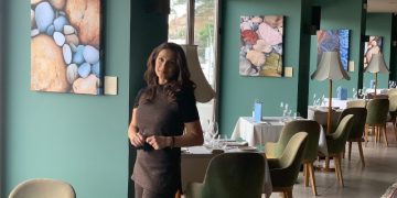 ‘Εργα της Giota Vorgia στο εστιατόριο Βαρούλκο