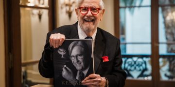 Kώστας Καίσαρης : “Ένα ρουμπίνι στο μέρος της καρδιάς”