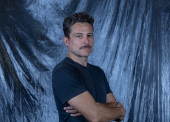 Γιώργος Καραμίχος: «Η ζωή θέλει όνειρο και να αντέξουμε τη σαμσάρα»