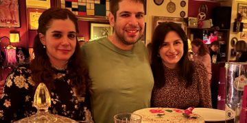 Aποκλειστικό: Κοπή πίτας για το «Είσαι Μουσική»