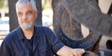 O Νίκος Γιώργος Παπουτσίδης απαντά σε 10+1 ερωτήσεις