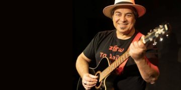 Παντελής Αμπαζής: «Τα λαϊκά κορίτσια ανήκουν στο μέλλον»