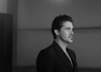 Νίκος Οικονομόπουλος «Όπου κι αν πας»