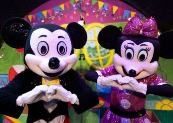 Κερδίστε προσκλήσεις: «Η παρέα του Μίκυ & το τραγούδι της χαράς»