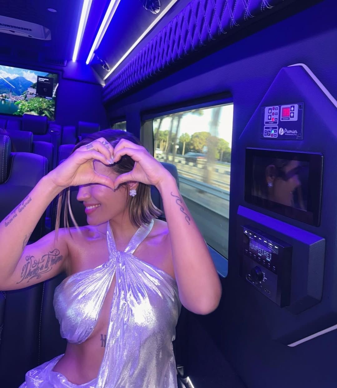 Karol G: Με Celia Kritharioti Haute Couture σε φιλανθρωπικό gala - Cosmopoliti.com - Χριστίνα Πολίτη