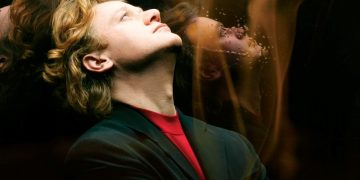 Πέτρος Γαϊτάνος: «Πορεία στο Θείο Πάθος» στο Θέατρο Ακροπόλ