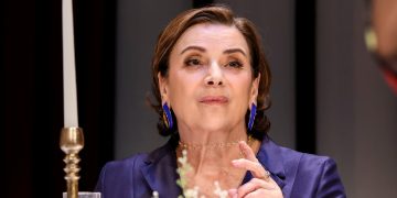 Γιώτα Φέστα: «Χάνουμε συχνά την ανθρωπιά μας και την ευγένειά μας»