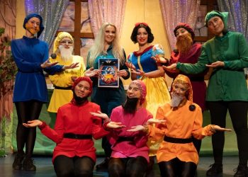 Αποκλειστικό: «Η Χιονάτη και οι 7 νάνοι» στο Γυάλινο Μουσικό Θέατρο 