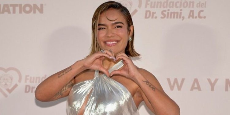 Karol G: Με Celia Kritharioti Haute Couture σε φιλανθρωπικό gala