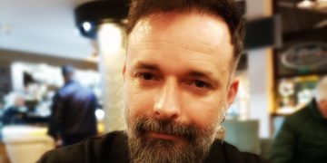 Μάκης Τσούφης: «Να σκηνοθετείς ελληνική ταινία είναι πρόκληση»