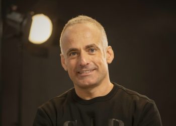 Τάσος Πυργιέρης: «Η ποιητικότητα λείπει από τα σημερινή εποχή»