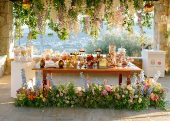 Δειπνοσοφιστήριον: Το πιο όμορφο σκηνικό στο catering