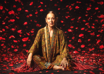 Κερδίστε προσκλήσεις για τα «Πρόσωπα στην άμμο»