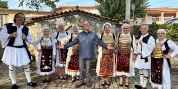 Κυριακή του Πάσχα στη δημόσια τηλεόραση