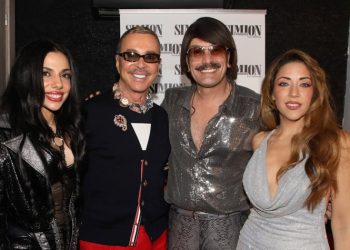 Tόνι Σφήνος: Grand premiere night στο «Simion»