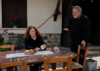 Παλιές σχέσεις ανοίγουν νέες πληγές στη «Γη της ελιάς»