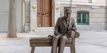 O Kαβάφης επιστρέφει στην Αθήνα