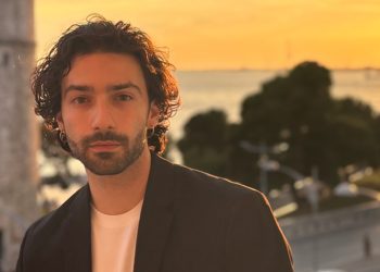 Δημήτρης Καραγιάννης: «Χρειαζόμαστε φωτεινούς ανθρώπους»