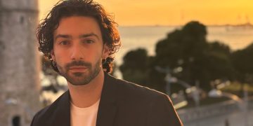 Δημήτρης Καραγιάννης: «Χρειαζόμαστε φωτεινούς ανθρώπους»