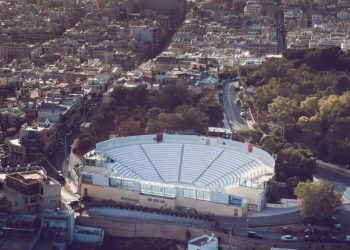 Τι θα δούμε φέτος στο Βεάκειο Θέατρο