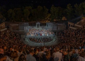 Η «Μήδεια» επέστρεψε θριαμβευτικά στην Επίδαυρο