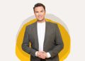 Καλοκαιρινός Μάριος Φραγκούλης με «Χέρια Φτερά»