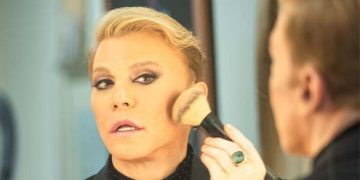 Ο Τάκης Ζαχαράτος «μεταμορφώνεται» σε «Δεσποινίς Μαργαρίτα»