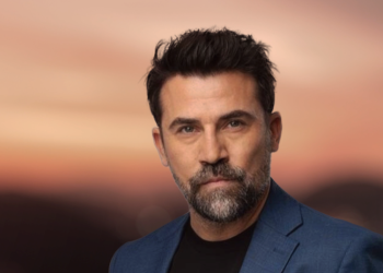 «Για σένα»: Ποιος είναι ο Φίλιππος
