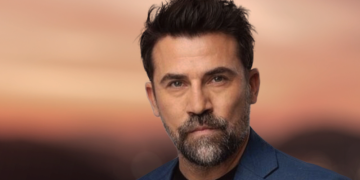 «Για σένα»: Ποιος είναι ο Φίλιππος