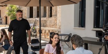 Backstage στα «Δυο μαύρα πουκάμισα»