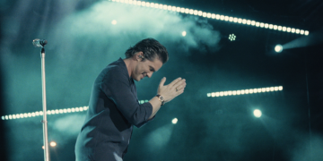 Νίκος Οικονομόπουλος: «Ένοχο κορμί» σε music video