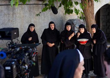 Στα γυρίσματα της κωμωδίας «Φόνοι στο καμπαναριό»