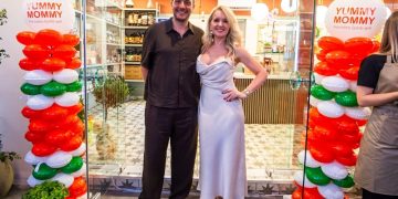 Εγκαίνια για το «Yummy Mommy» στη Γλυφάδα