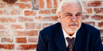 Νίκος Αρβανίτης: « Ρόλοι εντέλει η ζωή μου»