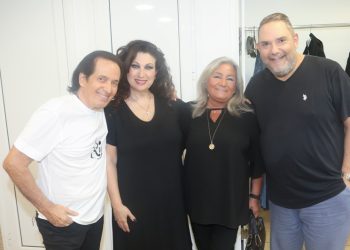 Στον αιώνα του Μίμη Πλέσσα