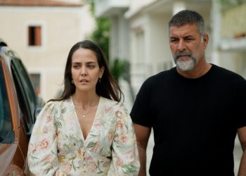 «Δύο μαύρα πουκάμισα»