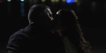 Δυνατές επιθυμίες στα «Δύο μαύρα πουκάμισα»